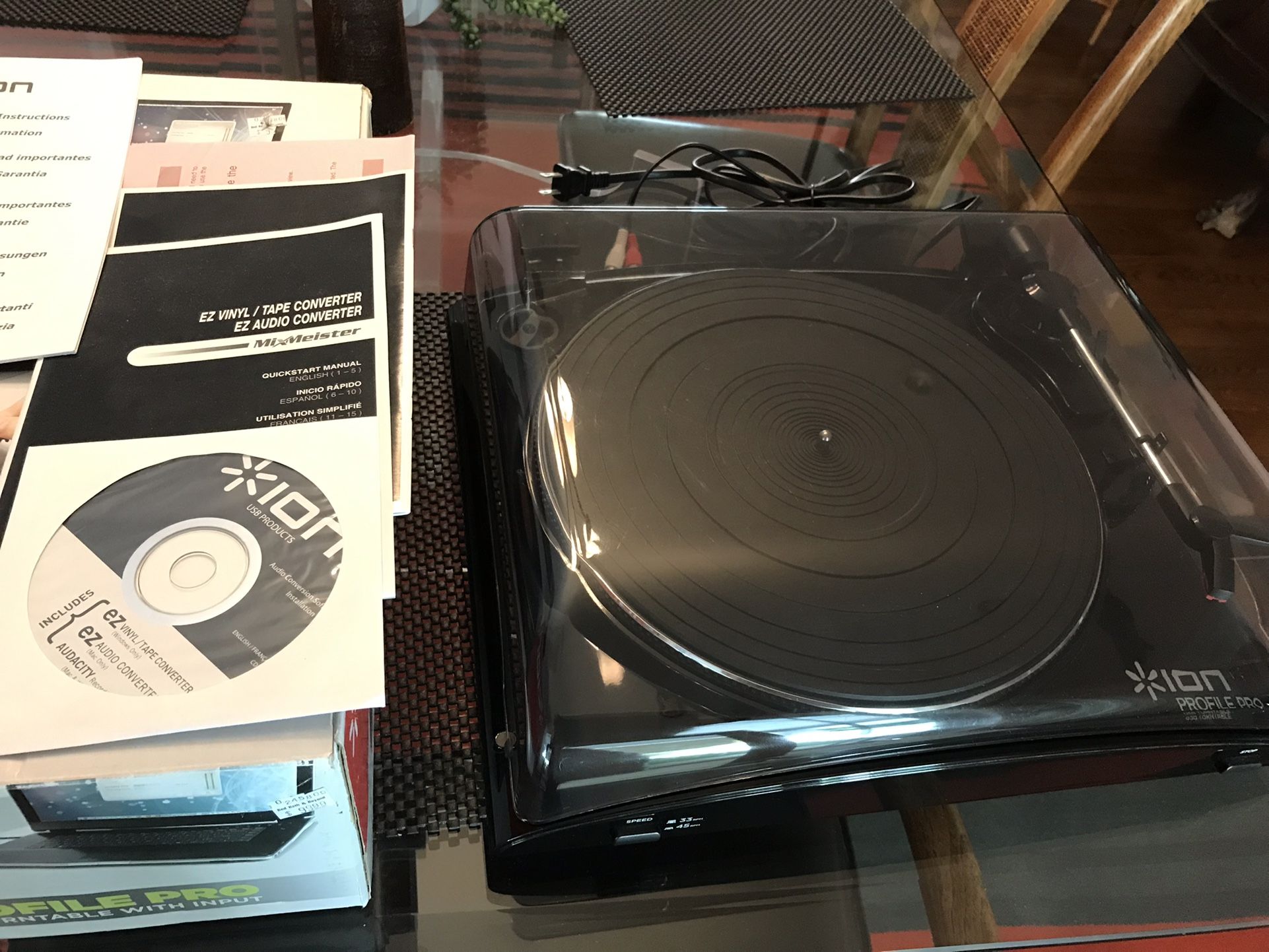 ION USB Turntable (Like New) Convert Albums To Computer