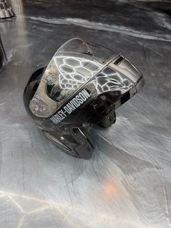HARLEY DAVIDSON MODULAR HELMET AND GENUINELY LEATHER SADDLEBAGS