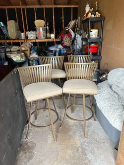 4 Johnston, casual barstools