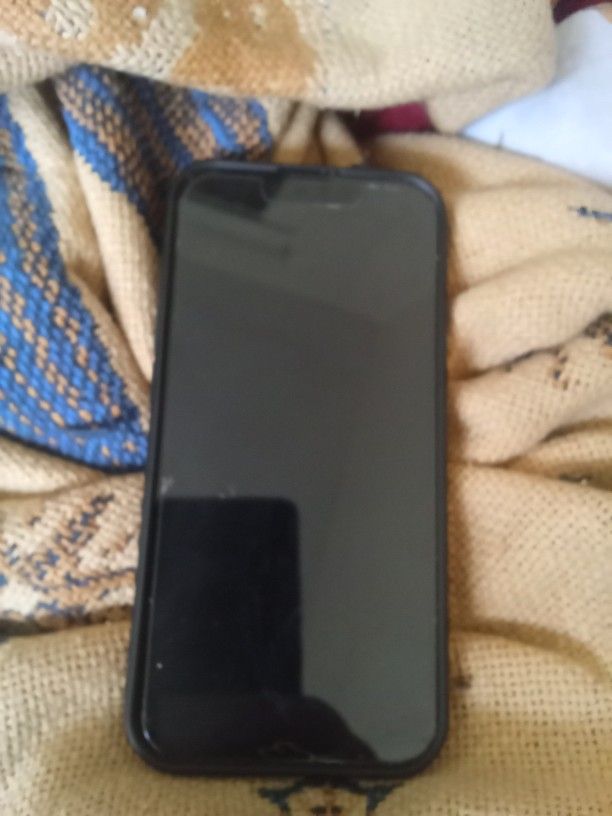 iPhone 15 $300