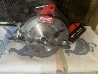 M18 FUEL 18V Lithium-Ion Brushless Cordless 6-1/2 in. Circular Saw