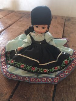 1960's - Madame Alexander - #586 - Rumania Doll - 8 Inches - (Became known as Romania) Very Rare - OOP / Vintage - Collectible