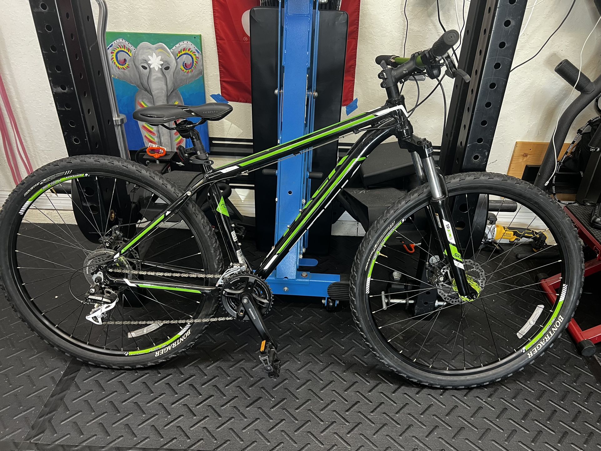 Trek limited Edition Hybrid Mountain Bike with Pump