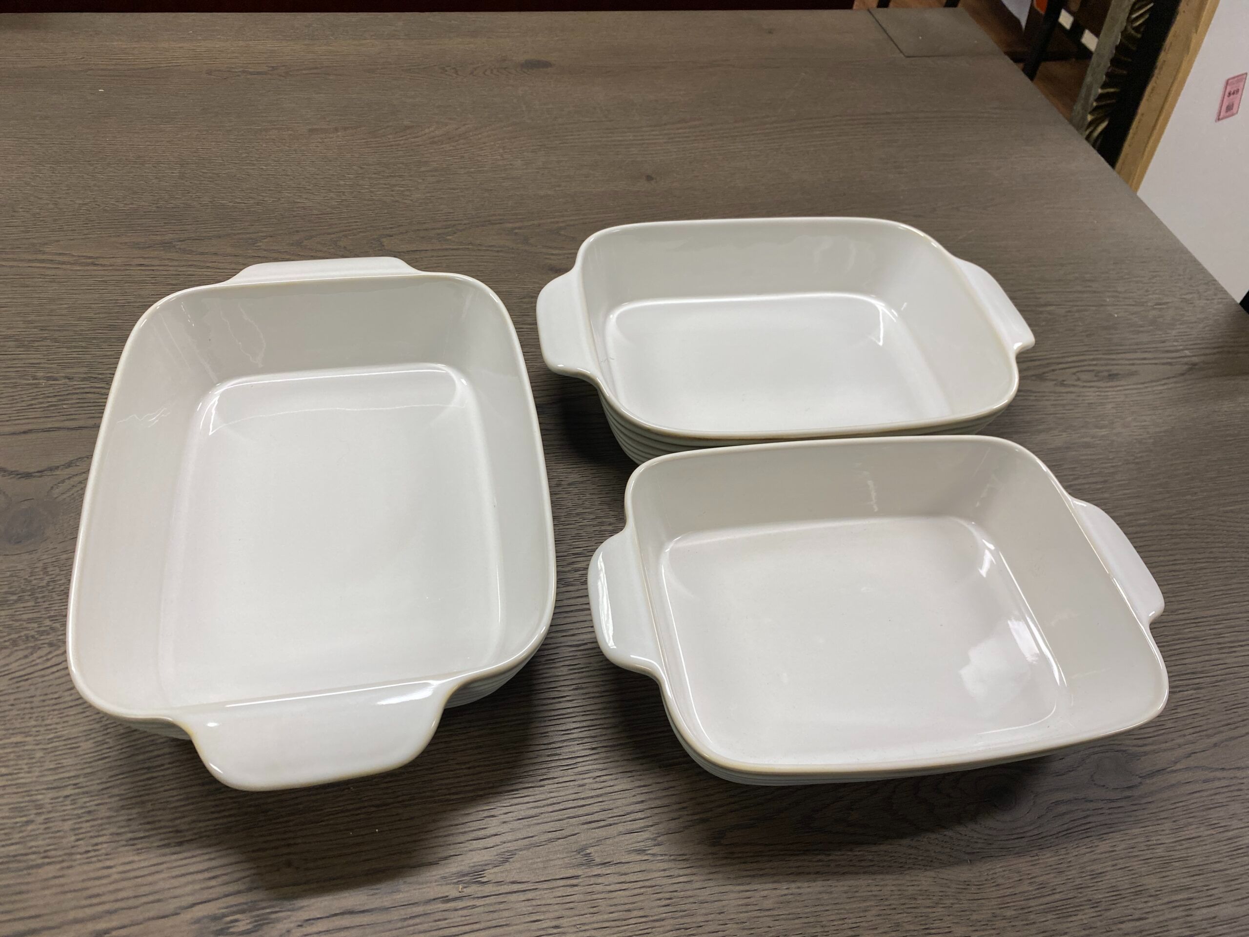HOME ESSENTIALS Ivory Bakeware w/ Wavy Pattern (Set of 3)