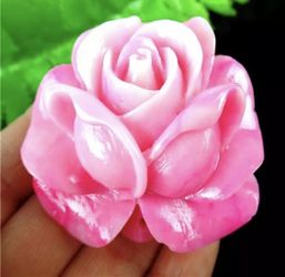 Carved agate gemstone pendant