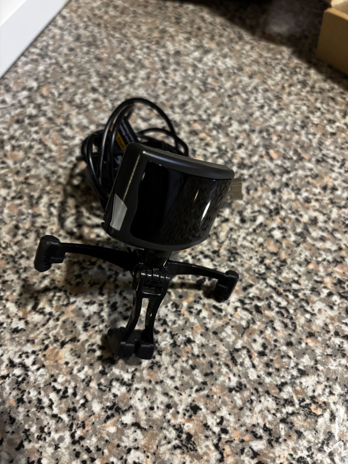 TrackIR 5 + GrassMonkeySimulations wireless Puck that’s Track IR compatible.