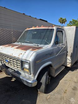 FORD F350 V8 DIESEL WORK TRUCK