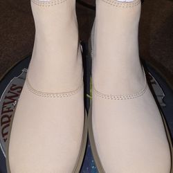 New in box w tags Ballard Chelsea Light Brown Leather Boot