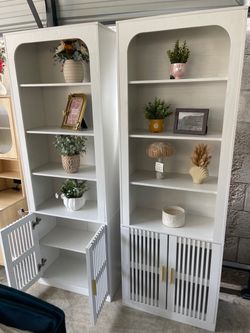 White Bookcase with Cabinet Doors – Set of 2