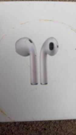 Apple AirPods (1st Generation)