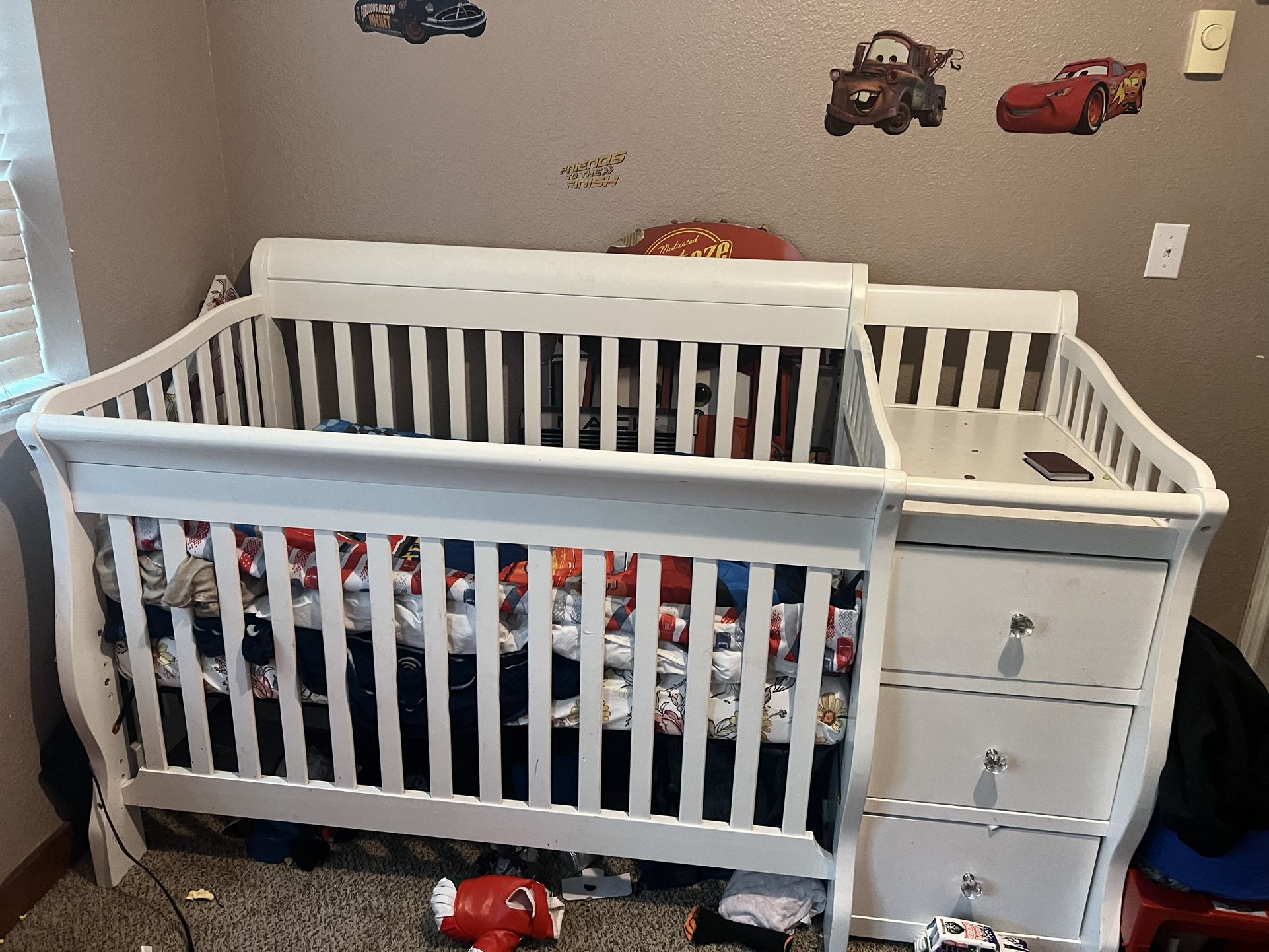 Crib With Changing Table 