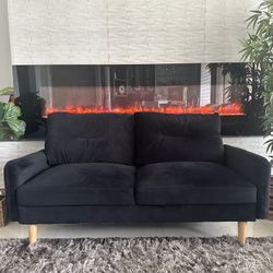 💢Two Black sofas With Delivery Available ‼️