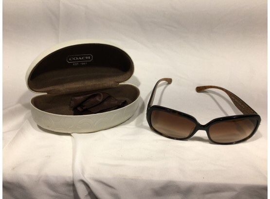 Women Coach Tortoise Sunglasses With Case, Scarlett L902