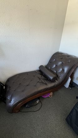 tufted leather chaise lounge