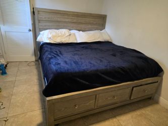 Rooms 2 Go Bedroom Set $500 OBO
