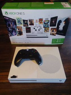 Like New Xbox One S w/COD's & 3 Free months of Gold & Game Pass New Never Used will Trade for a PS4 Trades welcomed $300 obo