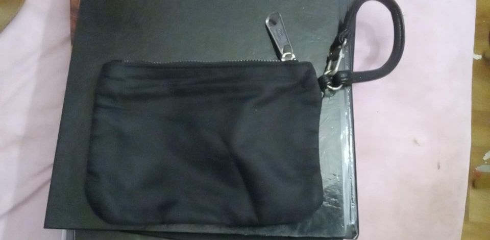 Steve Madden Wristlet