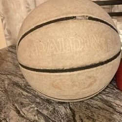 Spalding basket ball and power pump