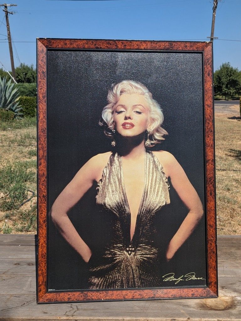 Large Framed Marilyn Monroe Canvas Photo 39"x27", Glamorous Hollywood Icon