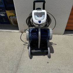 1 Pool Robot Cleaner In Excellent Working Order And 1 Free