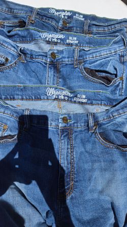 3 Wrangler Jeans pant  Bundle! Pantalon de mezclilla * necesitan arreglar parche*