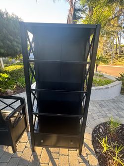Black bookshelf good condition
