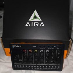 Roland Airs T-8 Drum Machine