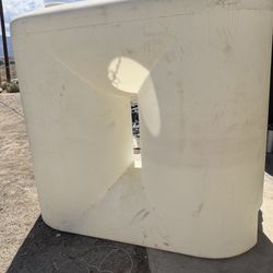 1000 Gallon tank