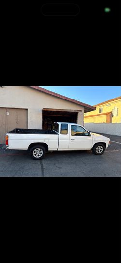 1997 Nissan Pickup