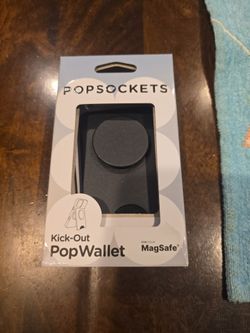 Kick- Out Pop Wallet