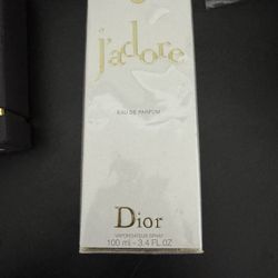 J’adore Dior Perfume