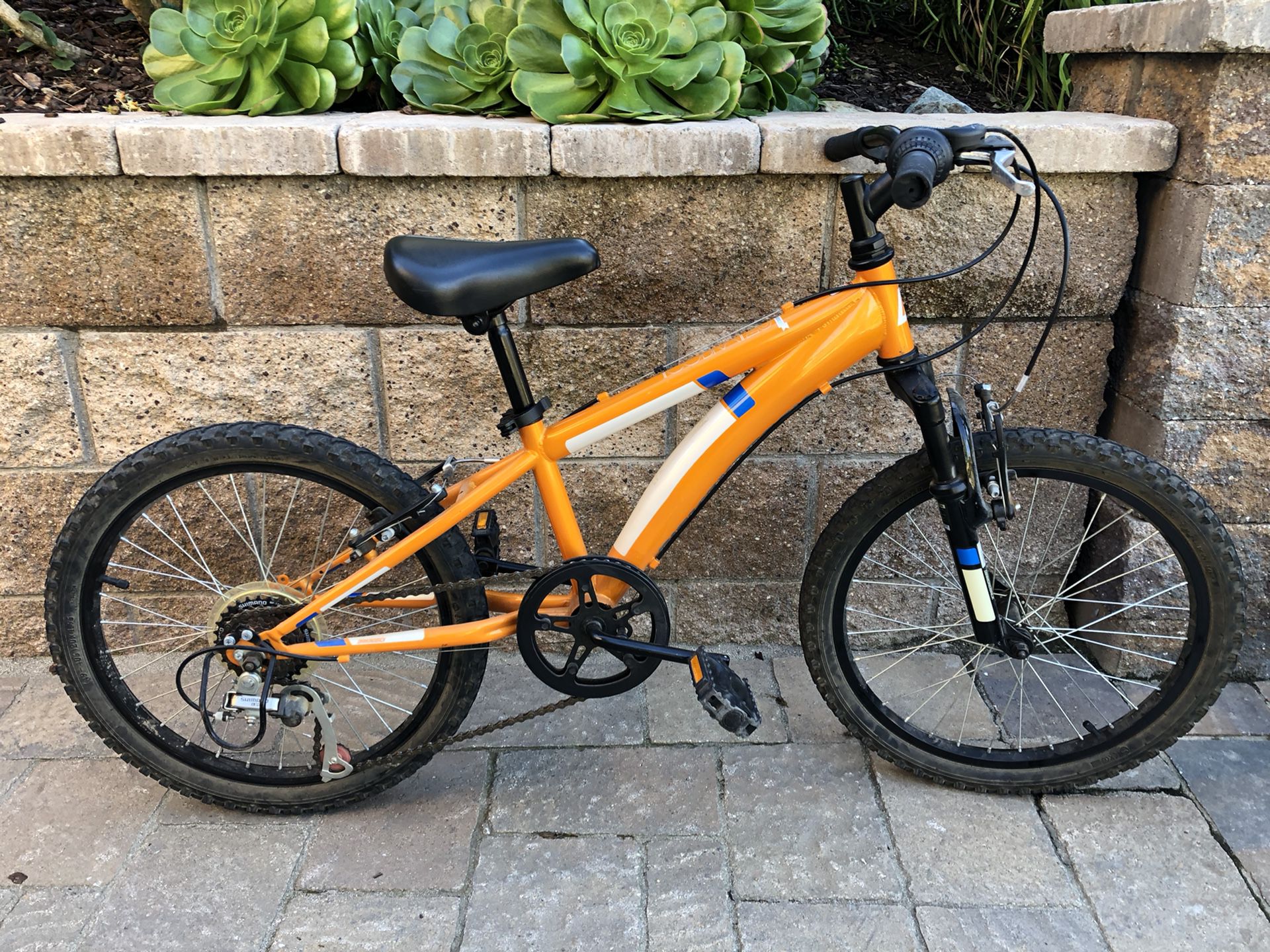 Kids Diamondback Youth 20” wheel Mountain Bike Orange
