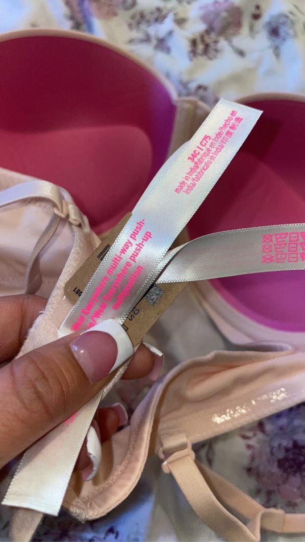 Victoria Secret Wireless Push Up Bra for Sale in Bakersfield, CA - OfferUp