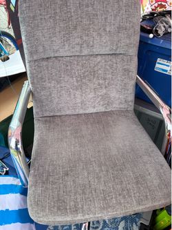Like new office chair