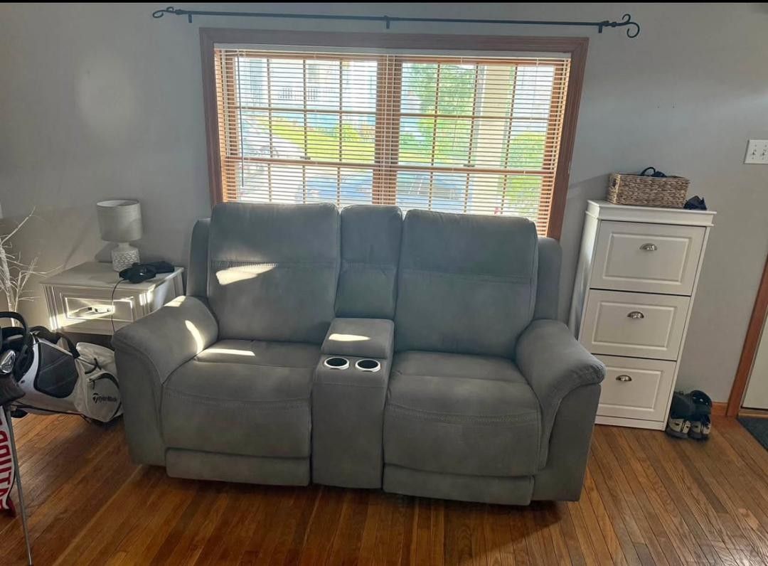 Power Recliner Levin