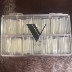 Valentino Beauty Pure Nail Tips 