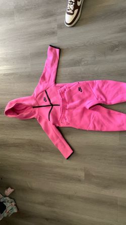 Kids Nike tech
