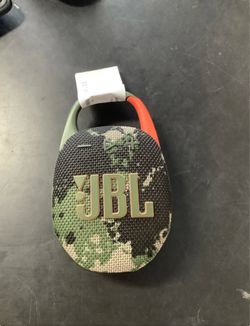 JBL Clip 5 Portable Bluetooth Speaker tested