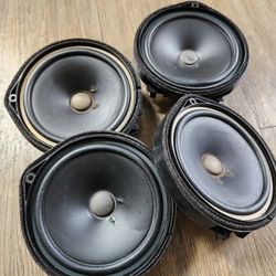OEM Honda Accord Speakers (Set of 4) 2008-2012 Models, One Clip Broken