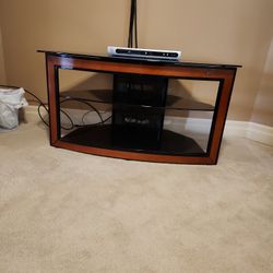 TV stand. Excellent Condition.
