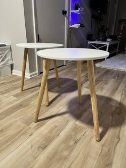 Set of 2 White Round Tables