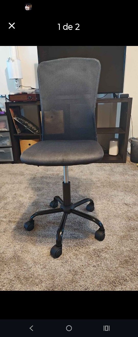  Desk Chair 