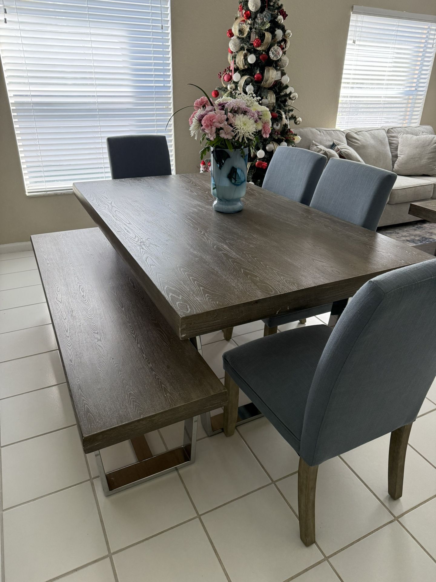 Modern Dining Table Set with Bench & Chairs – Excellent Condition