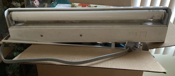 2’  Foot Counter Top Light 💡 