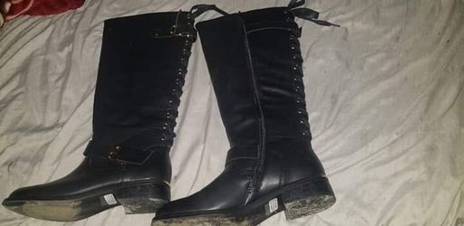 8.5 black boots