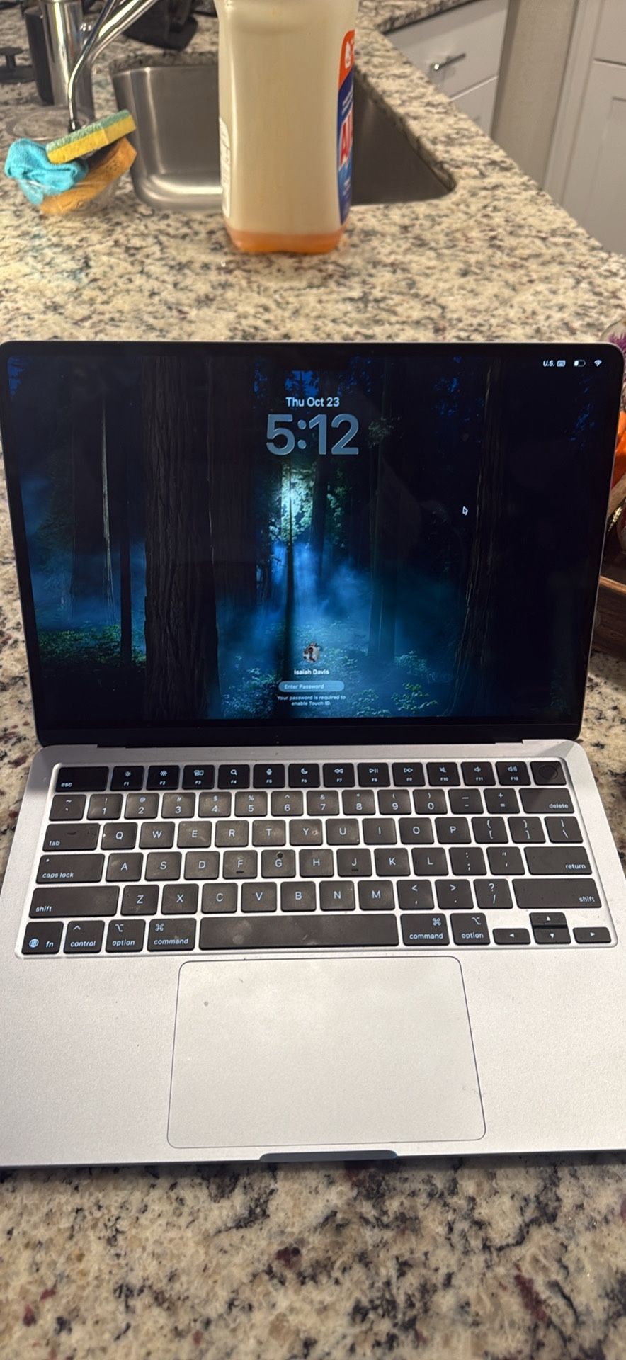 Apple M4 chip, 13-inch display