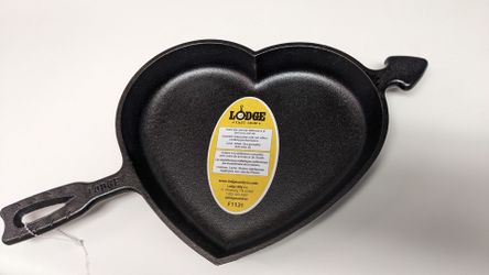 Lodge cast iron heart skillet