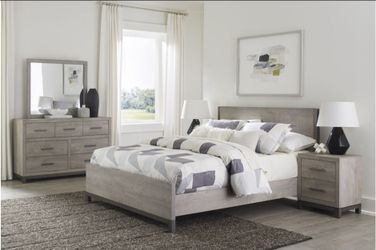 Modern Gray Wood Bedroom Furniture Set