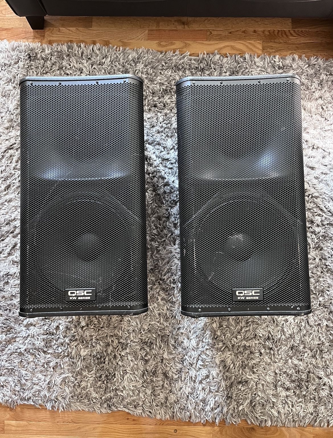 QSC K152 Speakers (Pair)