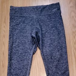 PINK Yoga Pants Capris....heather Gray Color..Size Med Aduld